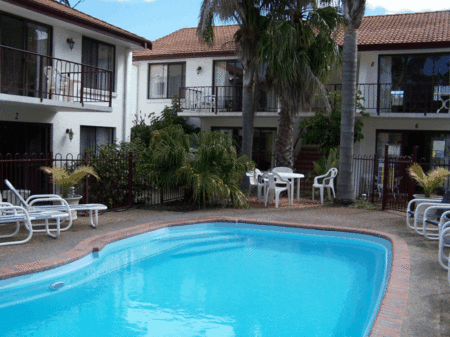Peninsular Apartments - Accommodation Search