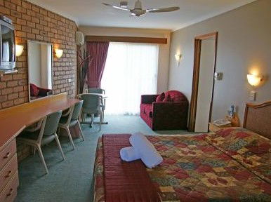 Sapphire Waters Motor Inn - Accommodation Search 4