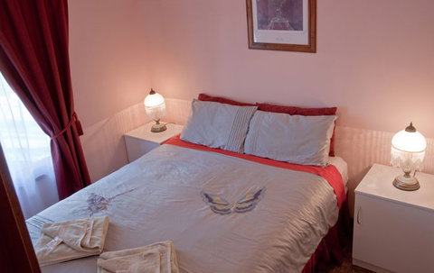 Moonta Bay Road Cabins And Cottages - Accommodation Search 2