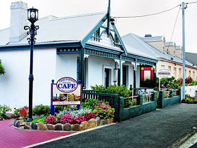 Touchwood Cottages - Accommodation Search 0