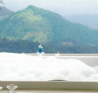 Artisan Spa Views Bed and Breakfast Cottage - Accommodation Search