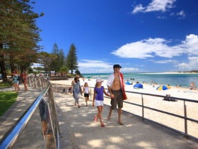 Meridan Plains QLD Accommodation Search