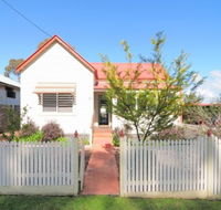 Diamond Cottages - Accommodation Search