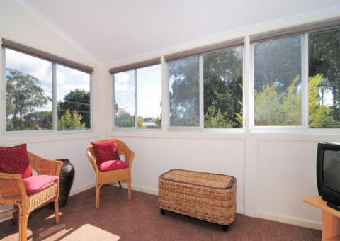 Diamond Cottages - Accommodation Search 4