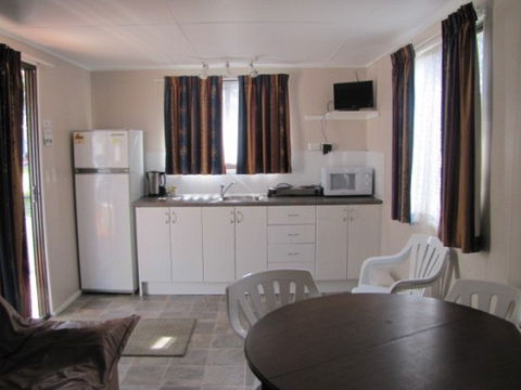 Palm Beach Caravan Park - Accommodation Search 2