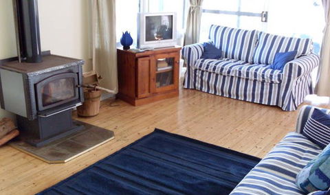 Bush And Bay Cottage - Accommodation Search 4