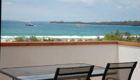 Beachfront House - Accommodation Search 5