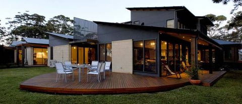 By The Beach B And B Holiday Apartments - Accommodation Search 4