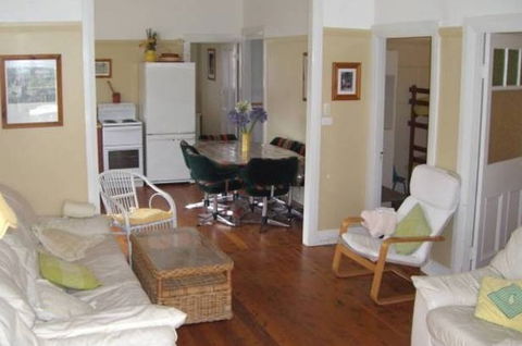 Calm Waters Waterfront Cottages - Accommodation Search 1