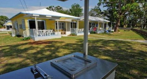 Calm Waters Waterfront Cottages - Accommodation Search 4