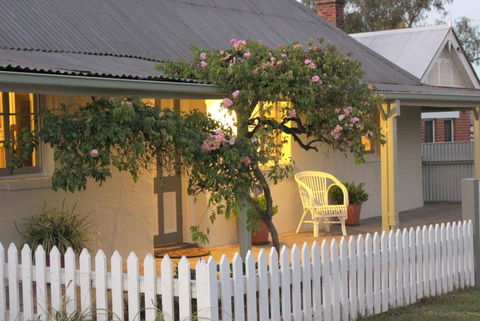 The Cottage Tumut - Accommodation Search 4