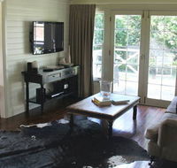 Book Barn Cottage - Accommodation Search