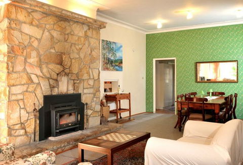 Oakleigh Rural Retreat - Accommodation Search 0