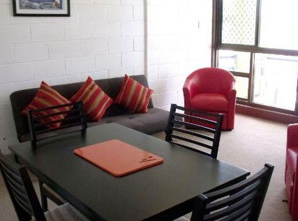 Como Holiday Apartments And Tropical Nites Motel - Accommodation Search 0