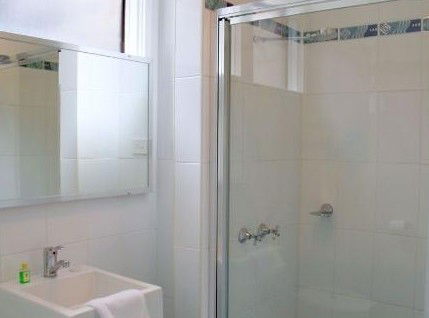Como Holiday Apartments And Tropical Nites Motel - Accommodation Search 3