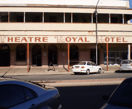 Theatre Royal Hotel - Accommodation Search