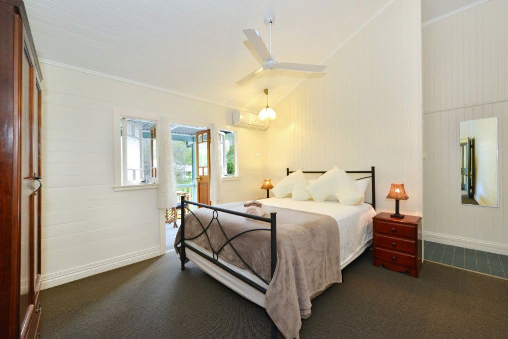 Stratford QLD Accommodation Search