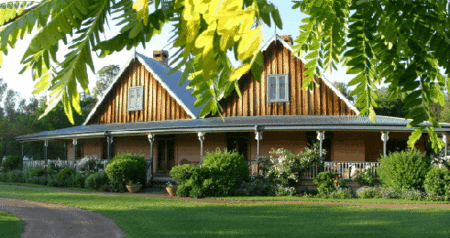 Carriages Country House - Accommodation Search