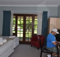 Poplars Inn - Accommodation Search