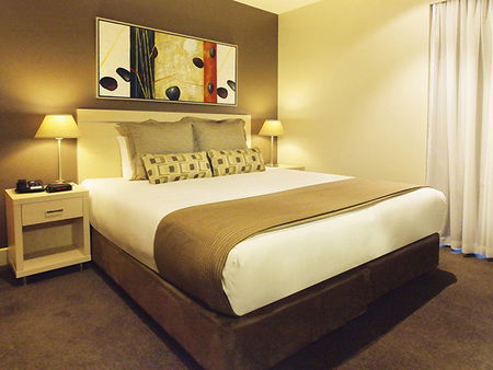 Oaks Plaza Pier - Accommodation Search 3