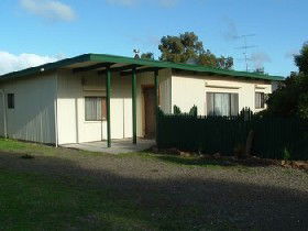 Caramor Cottages - Nathan's Nook - Accommodation Search 0