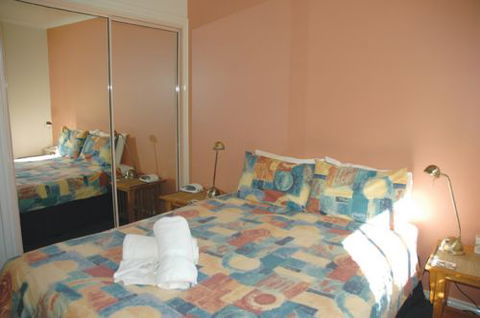 Captain's Quarters - Accommodation Search 4