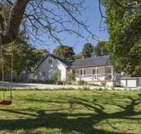 Sutton House - Accommodation Search