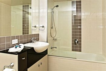 Pumicestone Blue - Accommodation Search 2