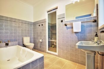 Dolphin Sands - Accommodation Search 5