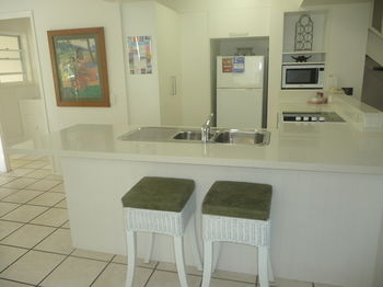 Sunset Cove Noosa - Accommodation Search 0