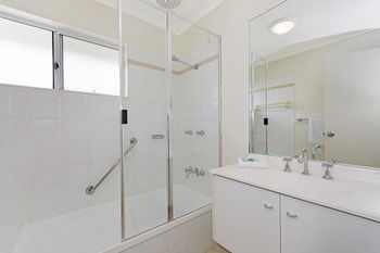 Sunset Cove Noosa - Accommodation Search 18