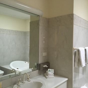 Eltham Gateway Hotel - Accommodation Search 3