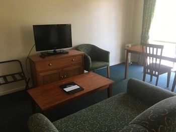 Eltham Gateway Hotel - Accommodation Search 51