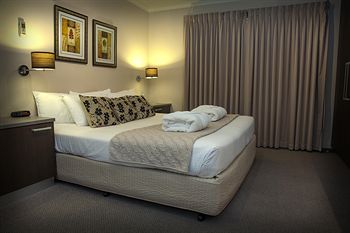 Eltham Gateway Hotel - Accommodation Search 0