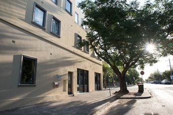 Lily Sands Inn - Accommodation Search 8