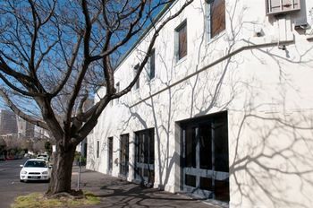 Lily Sands Inn - Accommodation Search 10