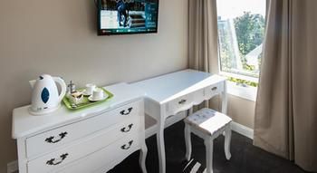 Lily Sands Inn - Accommodation Search 15