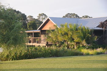 Lilies Luxury Retreats - Accommodation Search 24