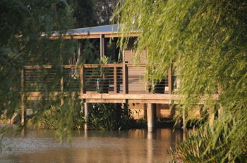Lilies Luxury Retreats - Accommodation Search 25