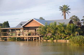 Lilies Luxury Retreats - Accommodation Search 39