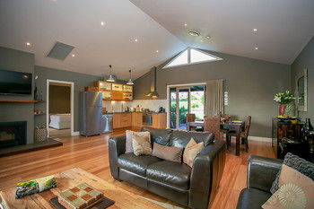 Lilies Luxury Retreats - Accommodation Search 43