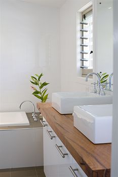 Lilies Luxury Retreats - Accommodation Search 11