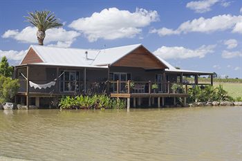 Lilies Luxury Retreats - Accommodation Search 15