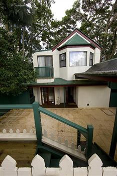 Montville Attic - Accommodation Search 0