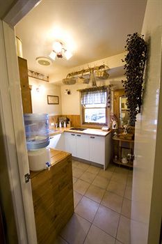 Montville Attic - Accommodation Search 2
