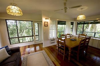 Montville Attic - Accommodation Search 15