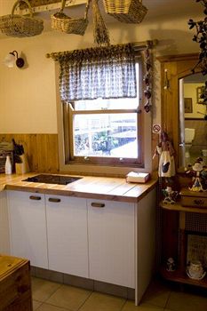 Montville Attic - Accommodation Search 18