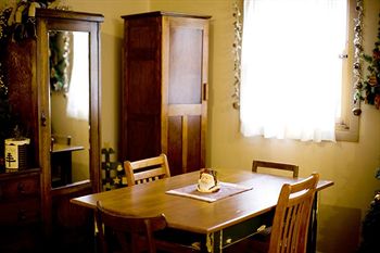 Montville Attic - Accommodation Search 19