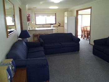 Cam-Way Estate - Accommodation Search 4