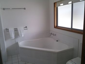 Cam-Way Estate - Accommodation Search 6